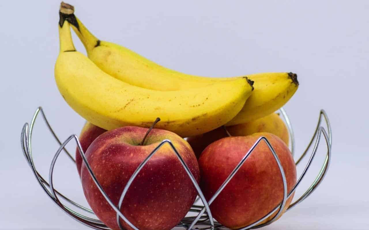 فوائد التفاح والموز لصحة الجسم بشكل عام